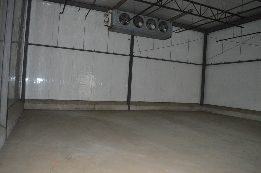 More Photos Of 3657 Old Getwell Rd, Memphis Warehouse For Sale