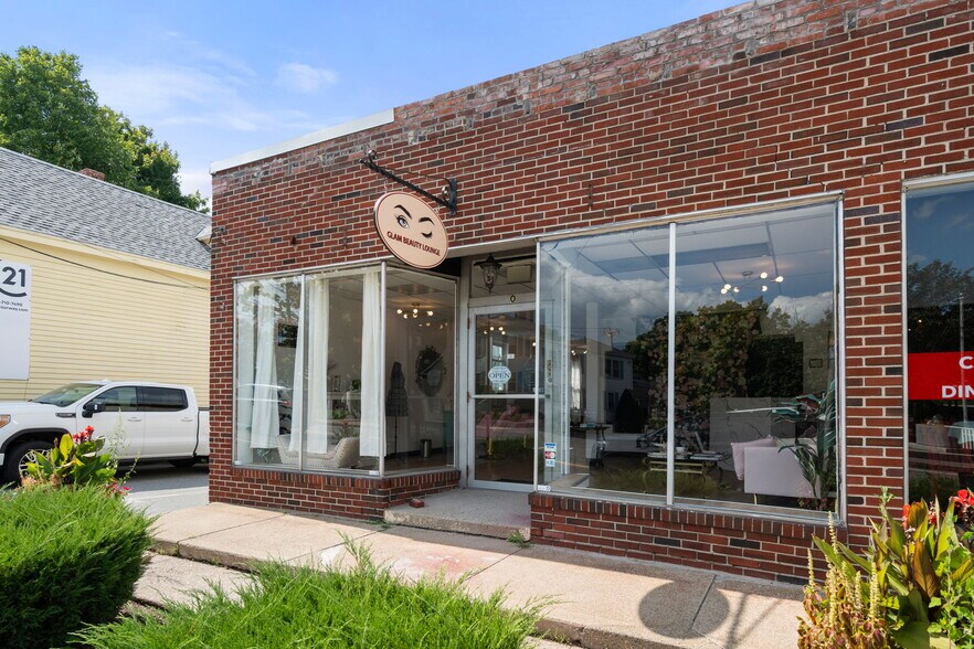 More Photos Of 10-14 Chelmsford St, Chelmsford Storefront For Sale