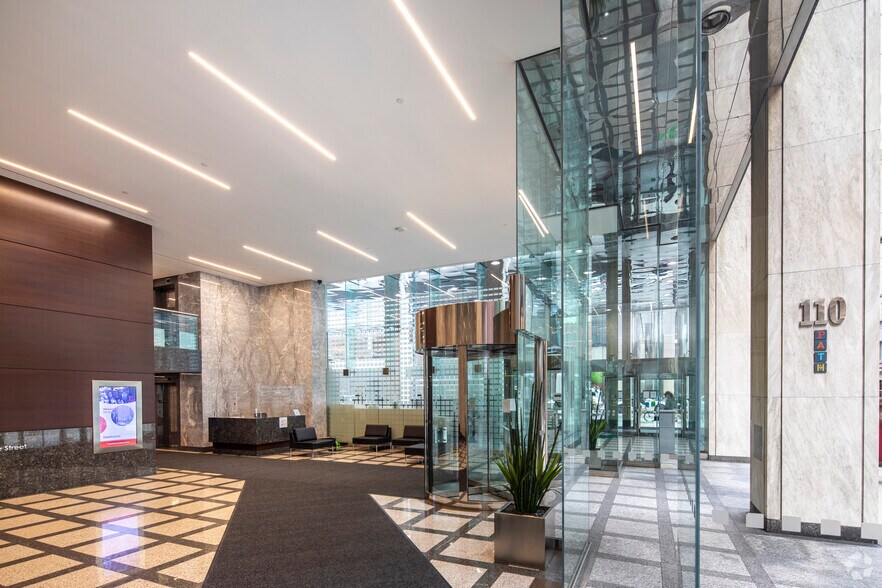 More Photos Of 110 Yonge St, Toronto Office For Lease