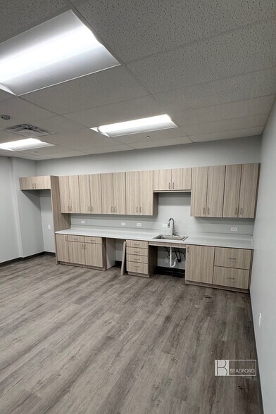 More Photos Of 6321 Browning Ct, North Richland Hills Warehouse For Sale