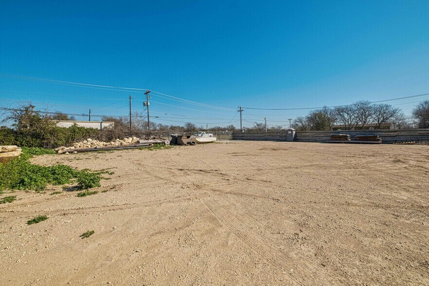 More Photos Of 1401 Mooreland Dr, Austin Land For Sale