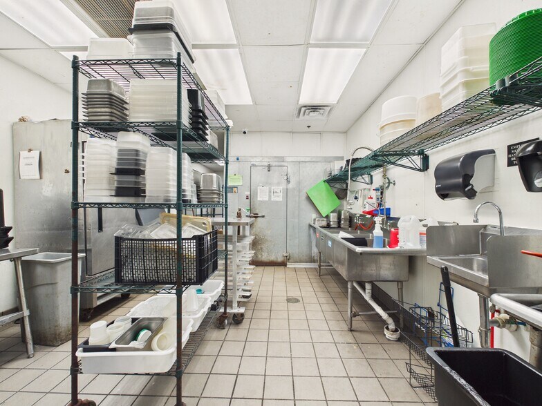 More Photos Of 1012 Broadway, Columbus Storefront Retail Residential For Lease