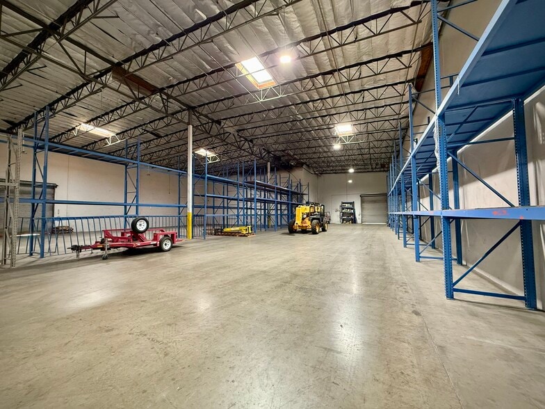 More Photos Of 5549 Brooks St, Montclair Warehouse For Lease
