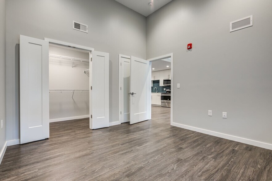 More Photos Of 490 Broadway St, Buffalo Apartments For Lease
