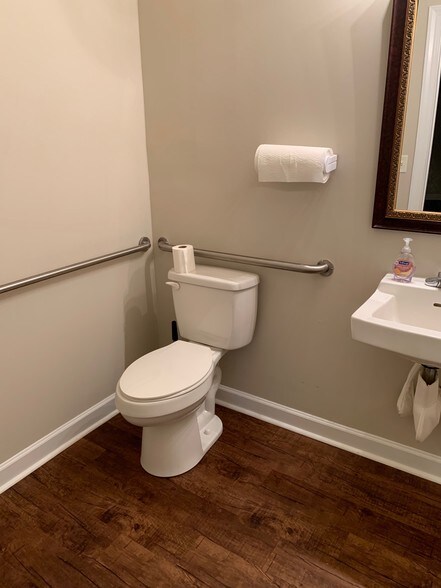 More Photos Of 6030 Bethelview Rd, Cumming Medical For Lease