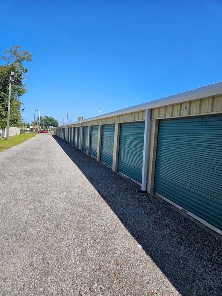 More Photos Of 1717 Frankford Ave, Panama City Self Storage For Sale