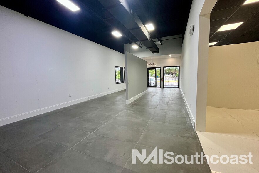 More Photos Of 4392 NE Ocean Blvd, Jensen Beach Storefront Retail Office For Lease