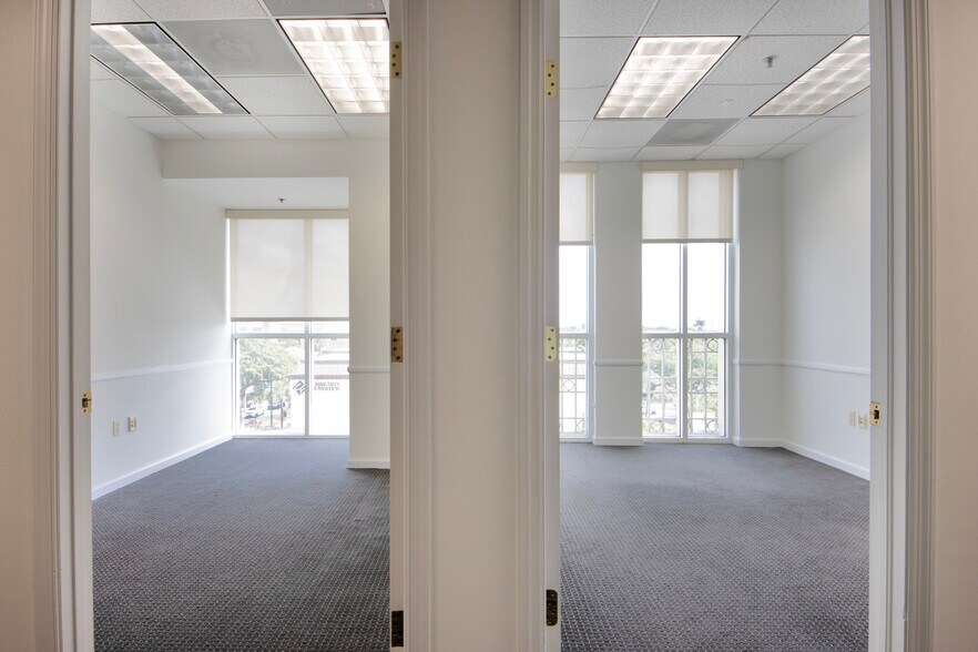 More Photos Of 888 E Las Olas Blvd, Fort Lauderdale Office For Lease