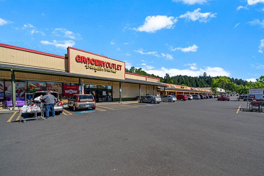 More Photos Of 200 Gateway Blvd, Cottage Grove Unknown For Lease