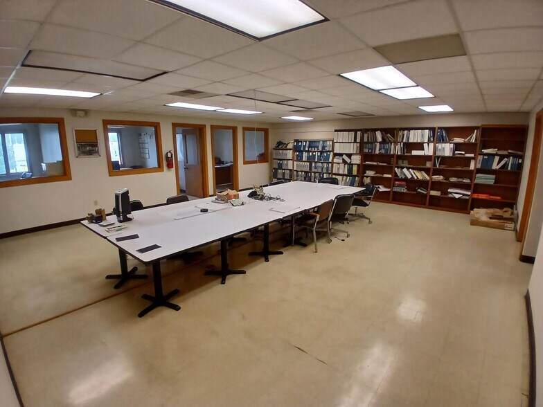 More Photos Of 517 Alpine Rd, Gaylord Manufacturing For Sale