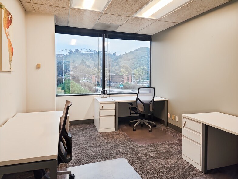 More Photos Of 3111 Camino del Rio N, San Diego Coworking Space