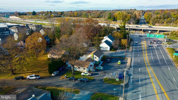 More Photos Of 1604 Lititz Pike, Lancaster Office For Lease