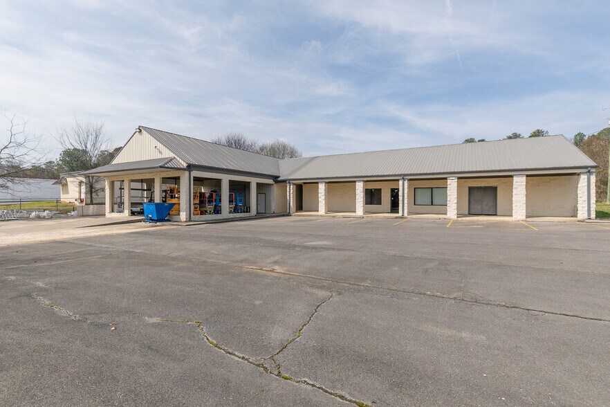 More Photos Of 2065 Cleveland Hwy, Dalton Flex For Sale