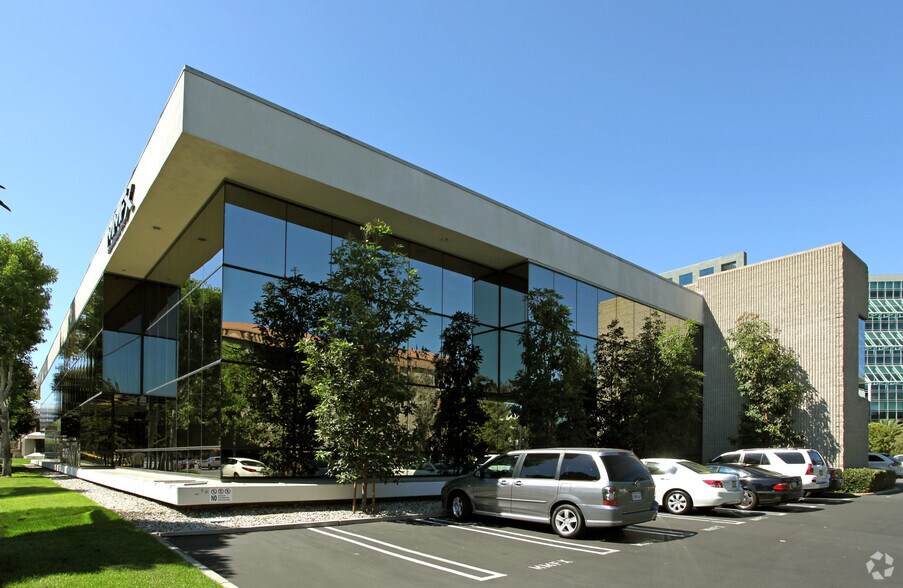 More Photos Of 2415 Campus Dr, Irvine Office For Lease