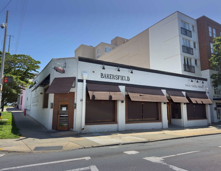 Primary Photo Of 1301 East Blvd, Charlotte Restaurant For Lease