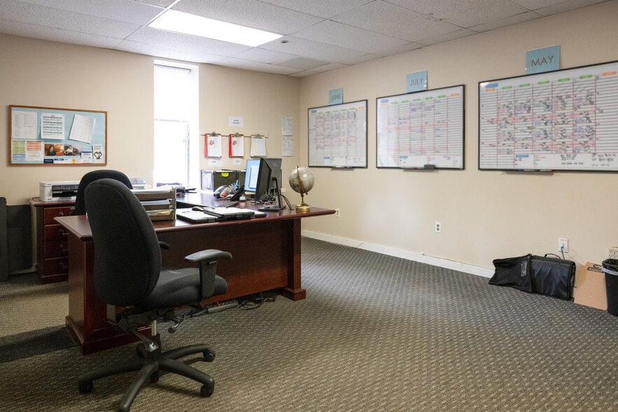 More Photos Of 124 Turnpike St, West Bridgewater Warehouse For Sale