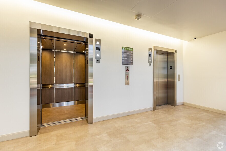 More Photos Of 2701 Maitland Center Pky, Maitland Office For Lease
