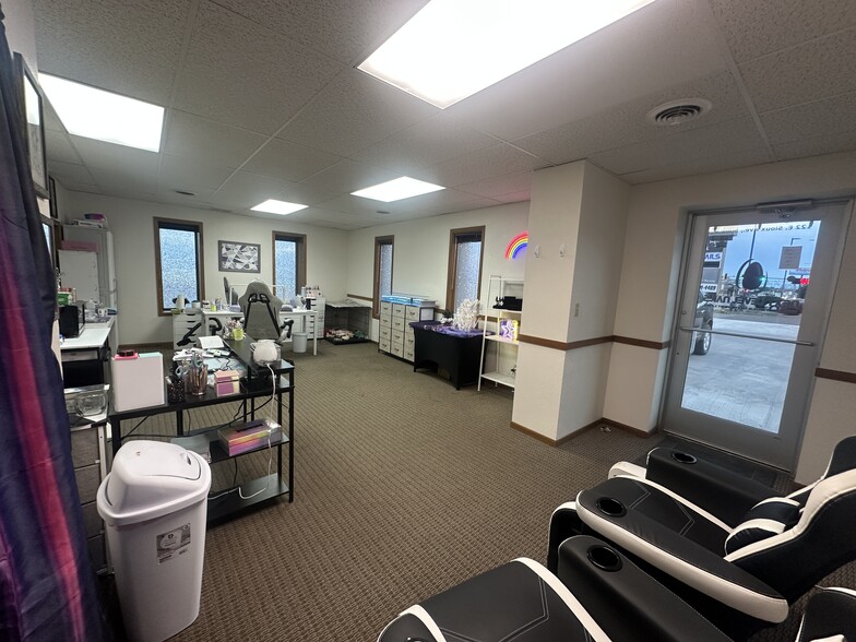 More Photos Of 122 E Sioux Ave, Pierre Office For Lease
