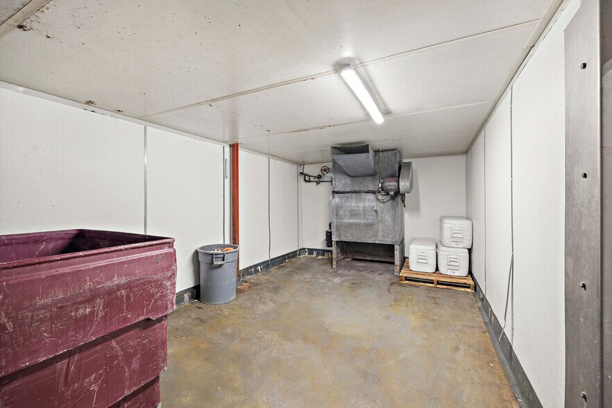 More Photos Of 410-414 Towne Ave, Los Angeles Warehouse For Sale