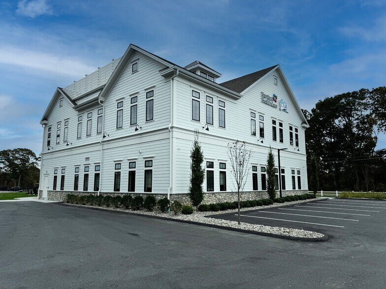 More Photos Of 215 Elm St, Old Saybrook Unknown For Lease