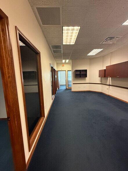 More Photos Of 11031 US Hwy 19 N, Port Richey Medical For Lease