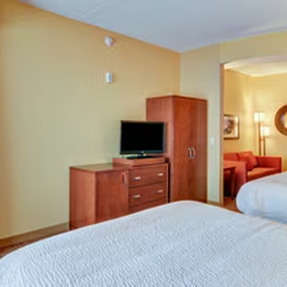 More Photos Of 30 Shaner Dr, Bridgeport Hotel For Sale