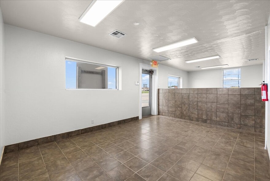 More Photos Of 230 Highway 146 S, Texas City Auto Dealership For Sale