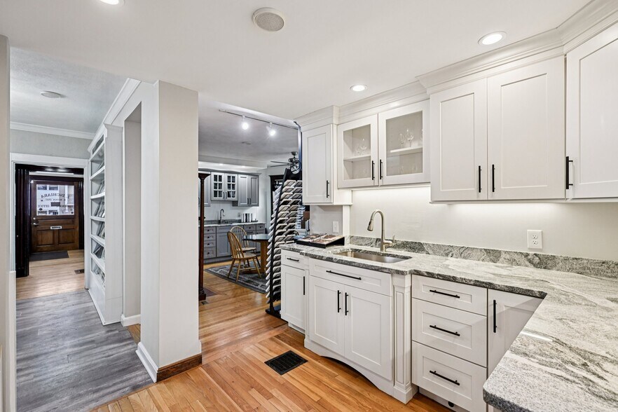 More Photos Of 327 Central St, Saugus Office For Sale