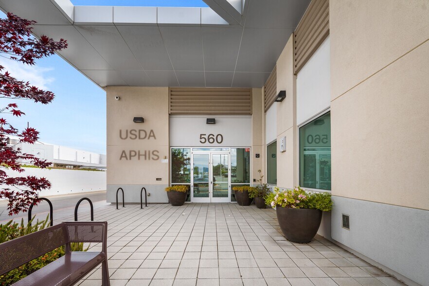 More Photos Of 560 Eccles Ave, South San Francisco Research And Development For Sale