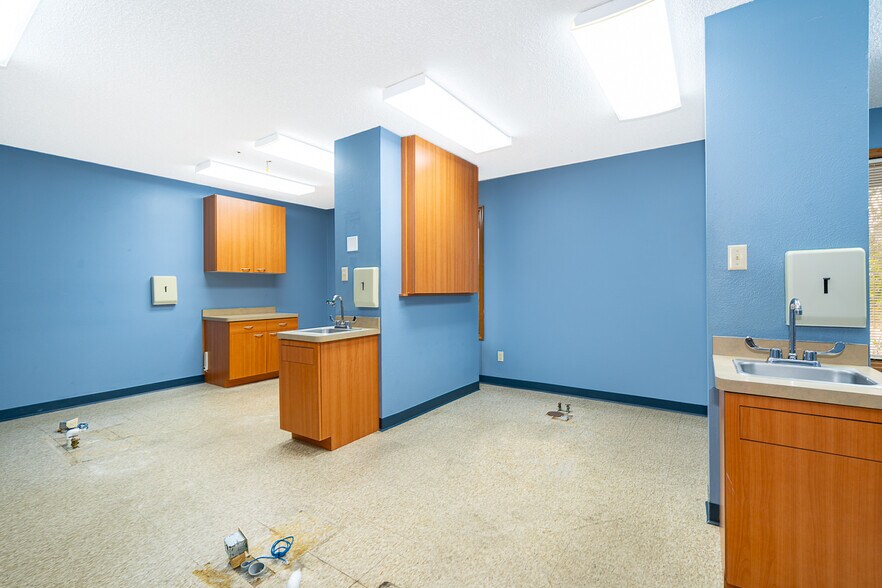 More Photos Of 13330 W Colonial Dr, Winter Garden Medical For Lease