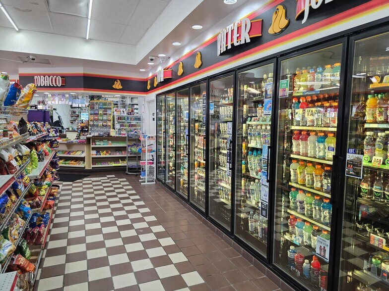 More Photos Of 7401 Jensen Blvd, Hanover Park Service Station For Sale