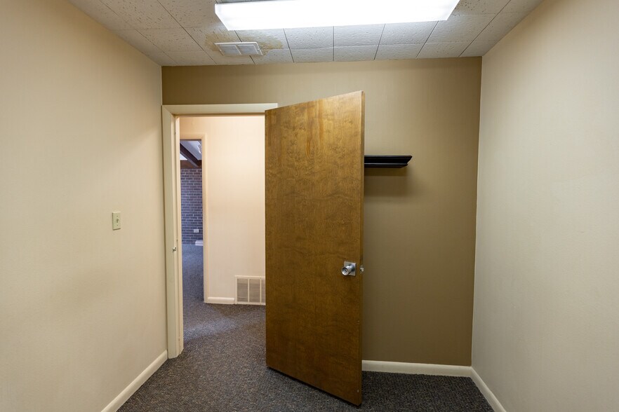 More Photos Of 504 E Lyon St, Laramie Healthcare For Sale