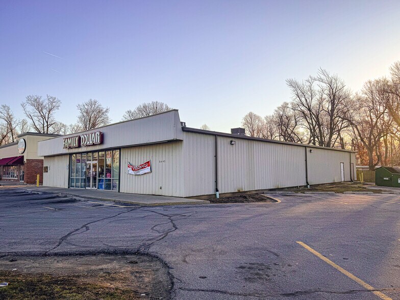 More Photos Of 6443 Bluffton Rd, Fort Wayne Storefront Retail Office For Sale