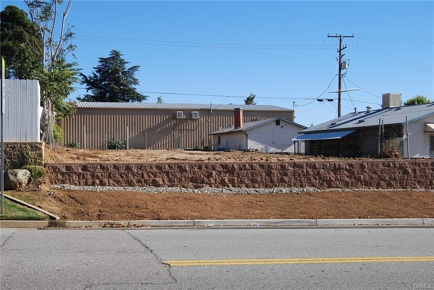 More Photos Of 622 Elm Ave, Beaumont Office For Sale