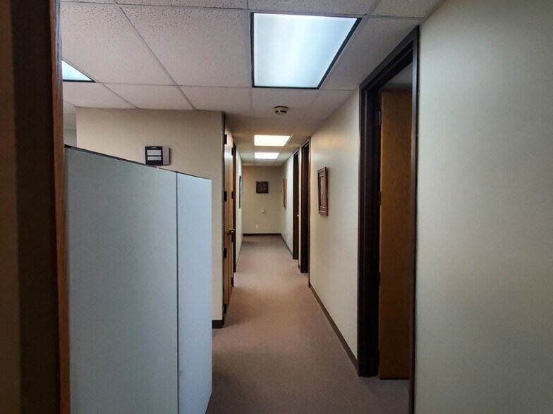 More Photos Of 6258 W Pierson Rd, Flushing Medical For Lease