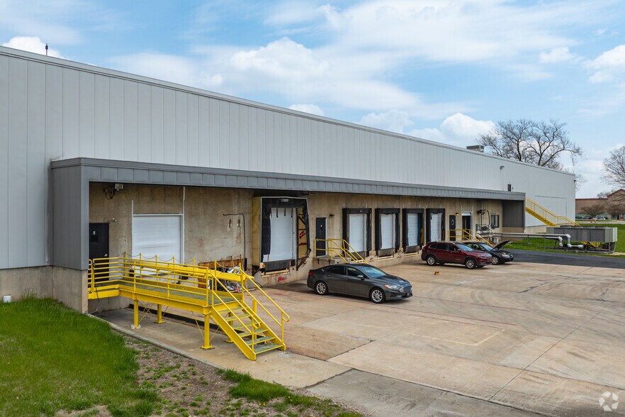 More Photos Of 1515 Garnet Mine Rd, Garnet Valley Distribution For Lease