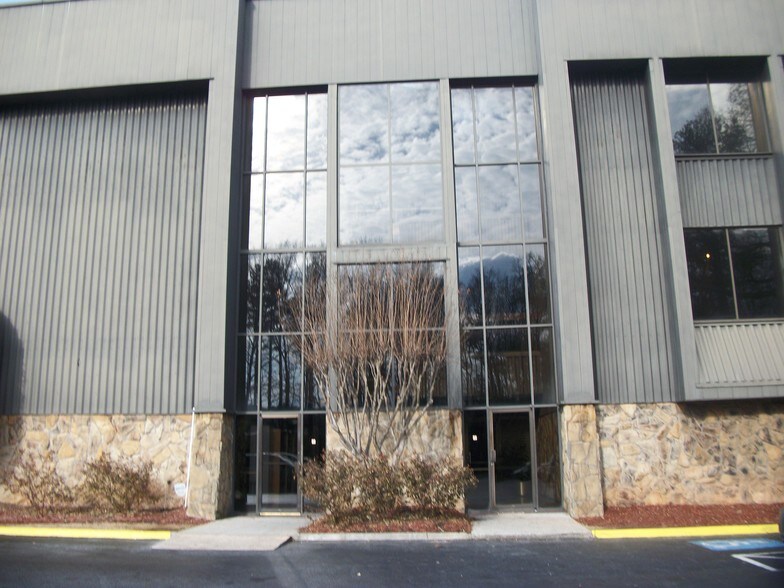 More Photos Of 4319 Covington Hwy, Decatur Medical For Lease