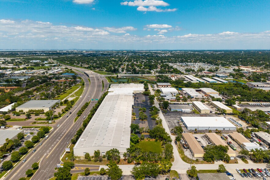 More Photos Of 6750 N Bryan Dairy Rd, Seminole Distribution For Lease