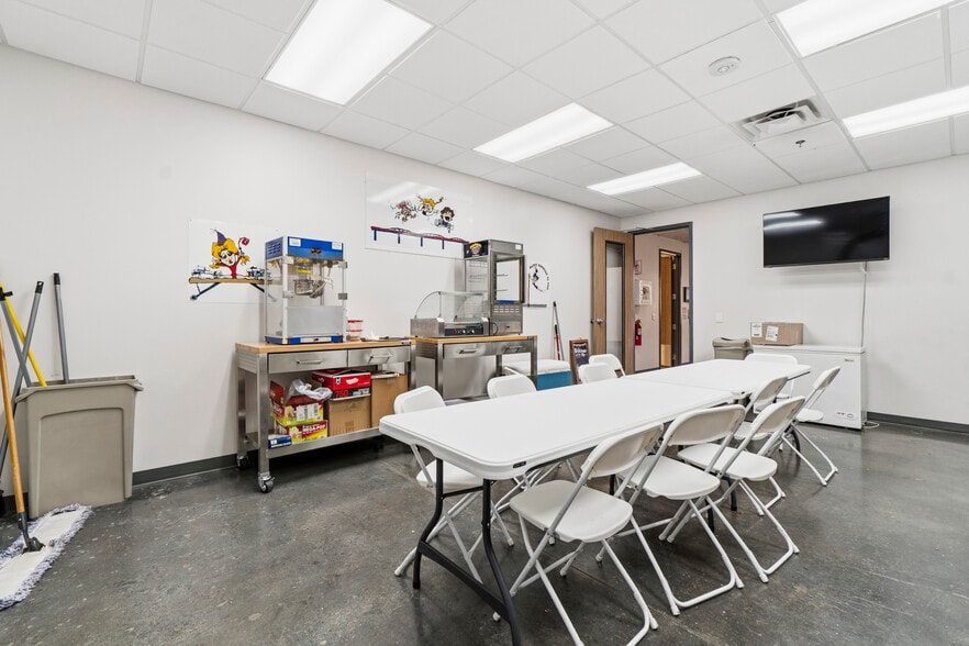 More Photos Of 28519 Sweetgum Rd, Magnolia General Retail For Sale