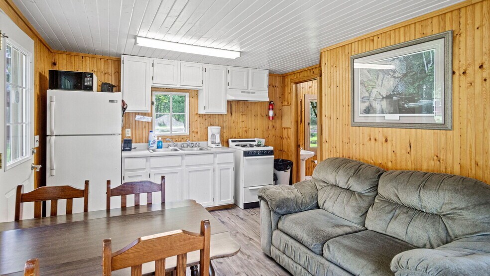 More Photos Of N1107 Roses Resort Rd, Weyerhaeuser Trailer Camper Park For Sale