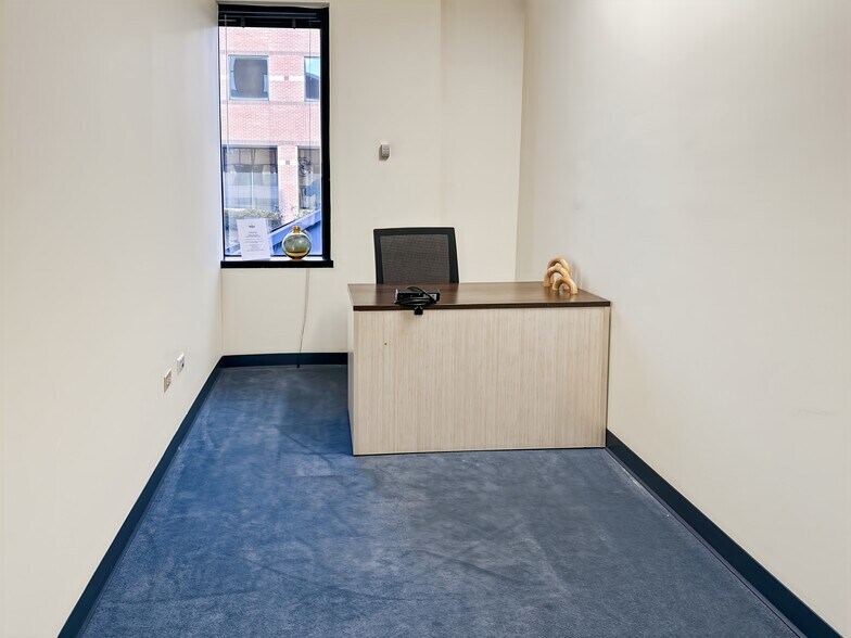 More Photos Of 1 Crossroads Dr, Bedminster Coworking Space