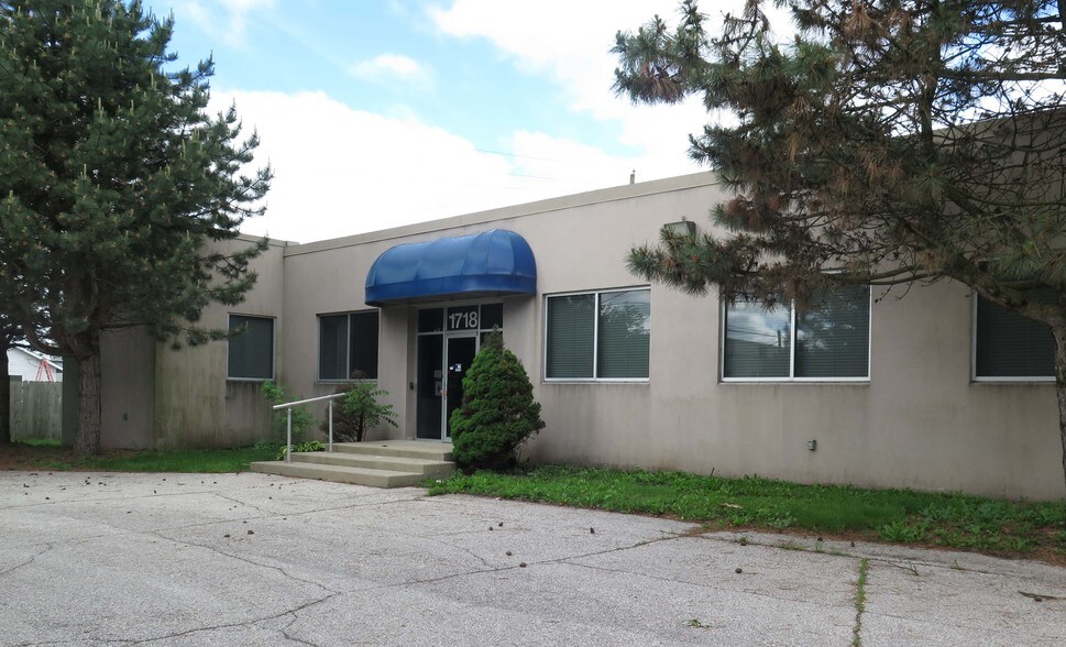 More Photos Of 1718 Lafayette Rd, Indianapolis Flex For Sale