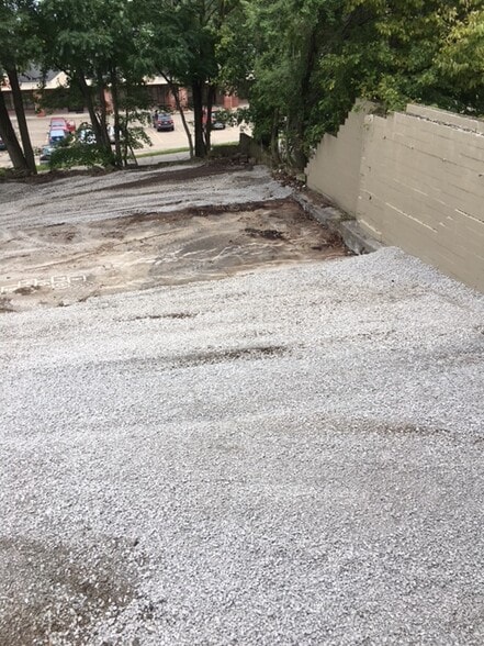 More Photos Of 532 Main St, Wintersville Freestanding For Lease