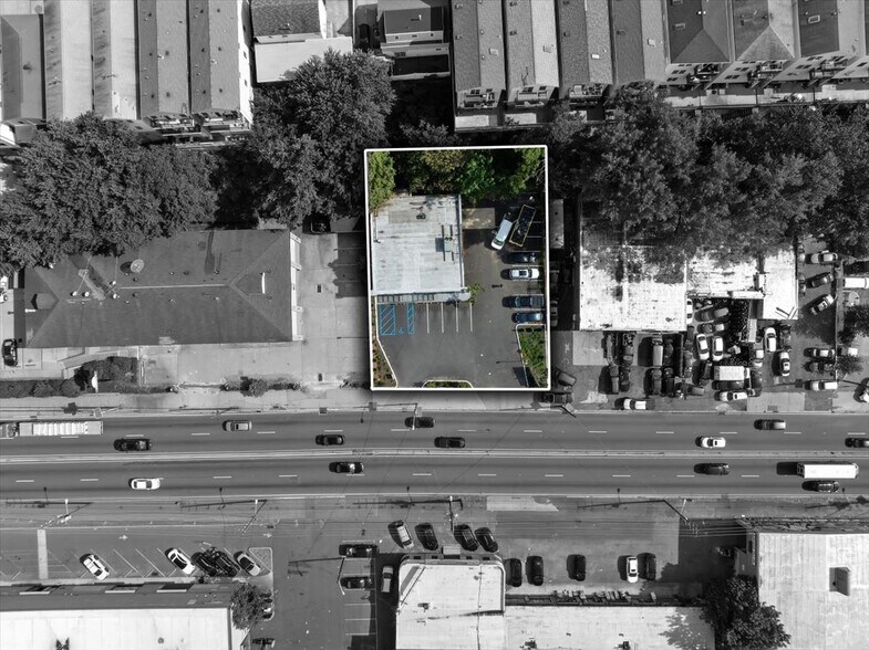 More Photos Of 746-748 Tonnele Ave, Jersey City Storefront Retail Office For Sale