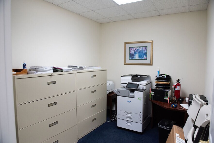 More Photos Of 3707 W Market St, Greensboro Office For Sale