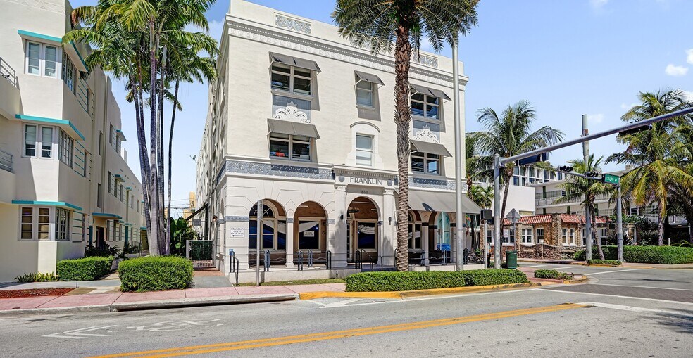 More Photos Of 860 Collins Ave, Miami Beach Hotel For Lease
