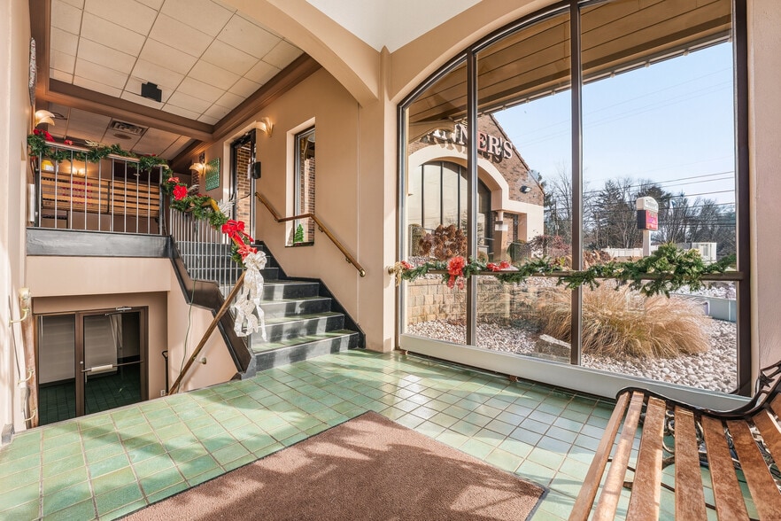 More Photos Of 2305 Wilmington Rd, New Castle Restaurant For Sale