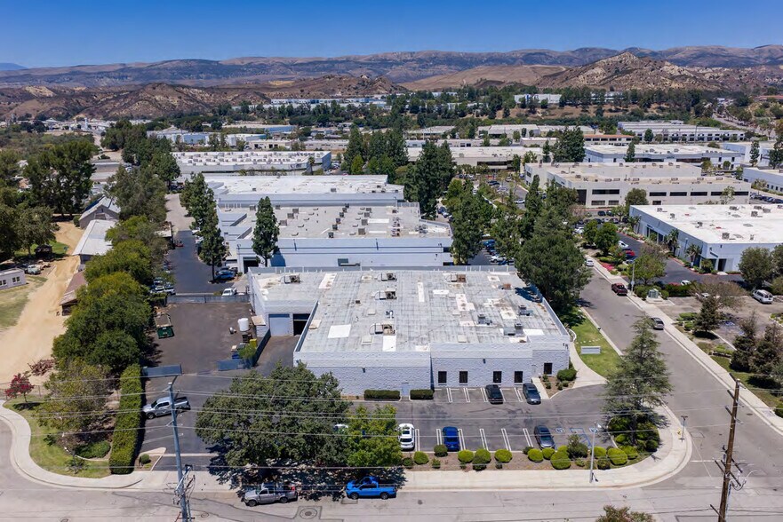 More Photos Of 2121 Union Pl, Simi Valley Warehouse For Lease