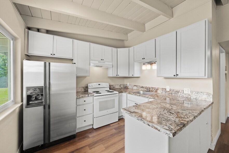 More Photos Of 2605 Albatross Way, Sacramento Apartments For Sale