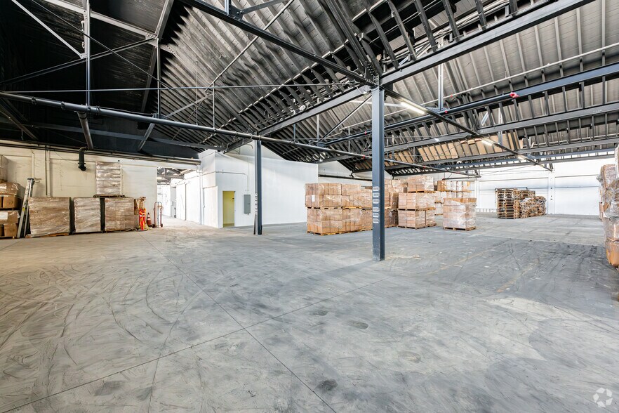 More Photos Of 110 N Third Ave, Upland Warehouse For Sale